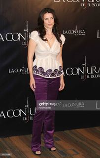 Julia Ormond feet photo thumbnail
