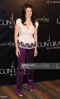 Julia Ormond feet photo thumbnail