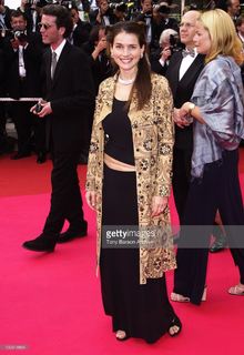 Julia Ormond feet photo thumbnail