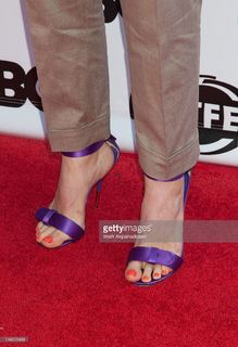 Julia Ormond feet photo thumbnail