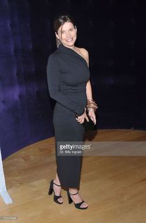 Julia Ormond feet photo thumbnail