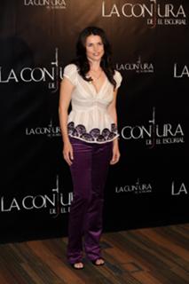 Julia Ormond feet photo thumbnail