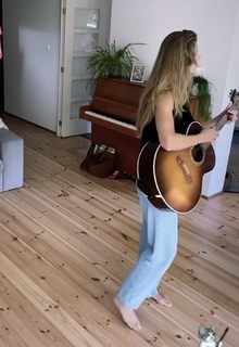 Julia Pietrucha feet photo 4