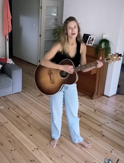 Julia Pietrucha feet photo 3