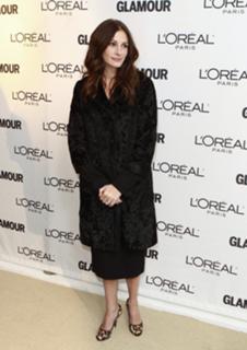 Julia Roberts feet photo thumbnail