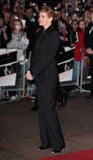 Julia Roberts feet photo thumbnail