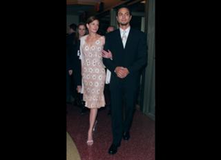 Julia Roberts feet photo thumbnail