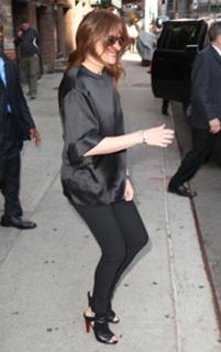 Julia Roberts feet photo thumbnail