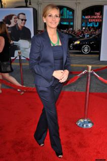 Julia Roberts feet photo thumbnail