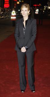 Julia Roberts feet photo thumbnail