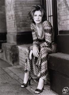 Julia Roberts feet photo thumbnail