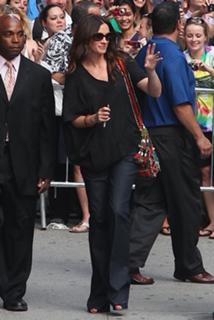 Julia Roberts feet photo thumbnail