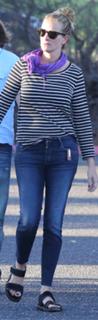 Julia Roberts feet photo thumbnail