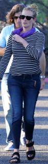 Julia Roberts feet photo thumbnail