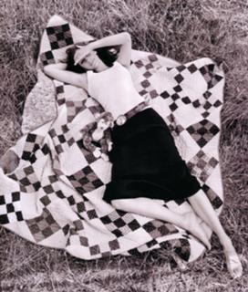 Julia Roberts feet photo thumbnail
