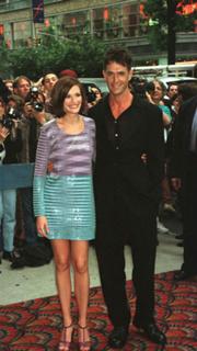 Julia Roberts feet photo thumbnail