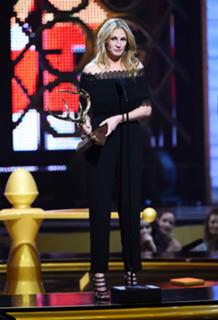 Julia Roberts feet photo thumbnail