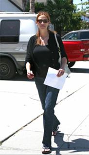 Julia Roberts feet photo thumbnail