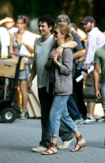 Julia Roberts feet photo thumbnail