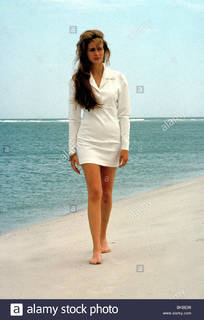Julia Roberts feet photo thumbnail