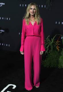 Julia Roberts feet photo thumbnail