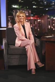 Julia Roberts feet photo thumbnail