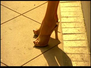 Julia Roberts feet photo thumbnail