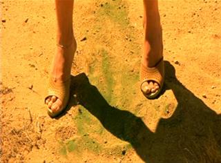 Julia Roberts feet photo thumbnail