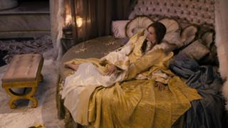 Julia Roberts feet photo thumbnail