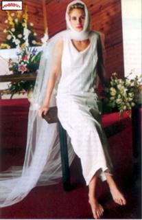 Julia Roberts feet photo thumbnail