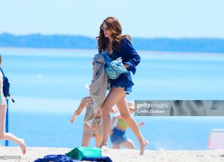 Julia Roberts feet photo thumbnail