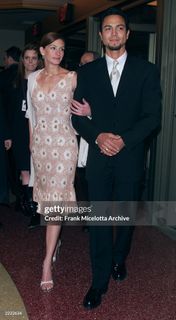 Julia Roberts feet photo thumbnail