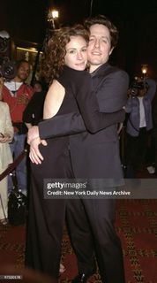 Julia Roberts feet photo thumbnail