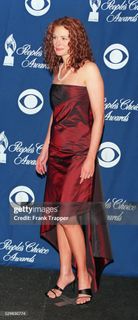 Julia Roberts feet photo thumbnail