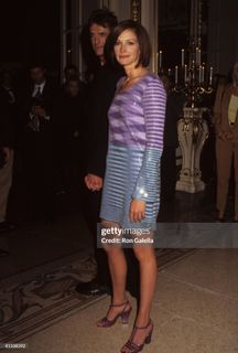 Julia Roberts feet photo thumbnail