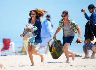 Julia Roberts feet photo thumbnail