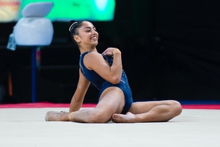 Julia Soares feet photo 2