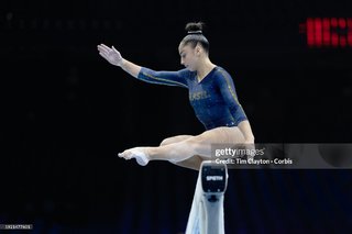 Julia Soares feet photo 6
