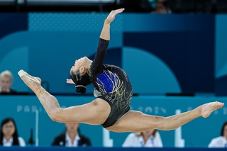 Julia Soares feet photo 13