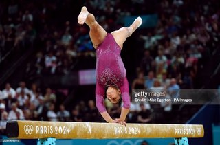 Julia Soares feet photo 5