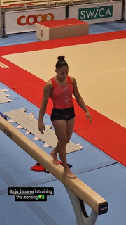Julia Soares feet photo 19
