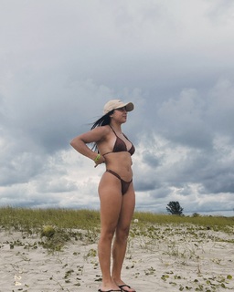 Julia Soares feet photo 20