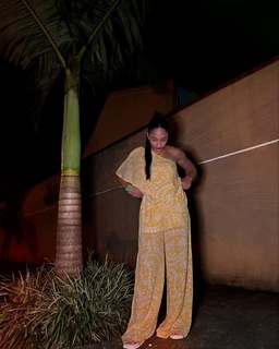 Julia Soares feet photo 18
