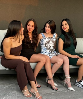Julia Soares feet photo 13