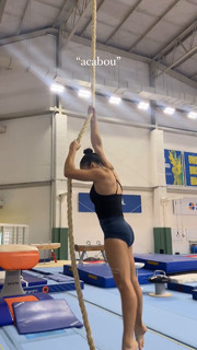 Julia Soares feet photo 9