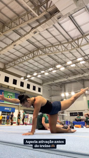 Julia Soares feet photo 5