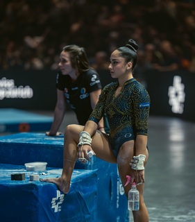 Julia Soares feet photo 13