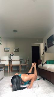 Julia Soares feet photo 7