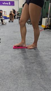 Julia Soares feet photo 6