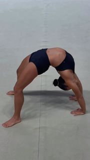 Julia Soares feet photo 1